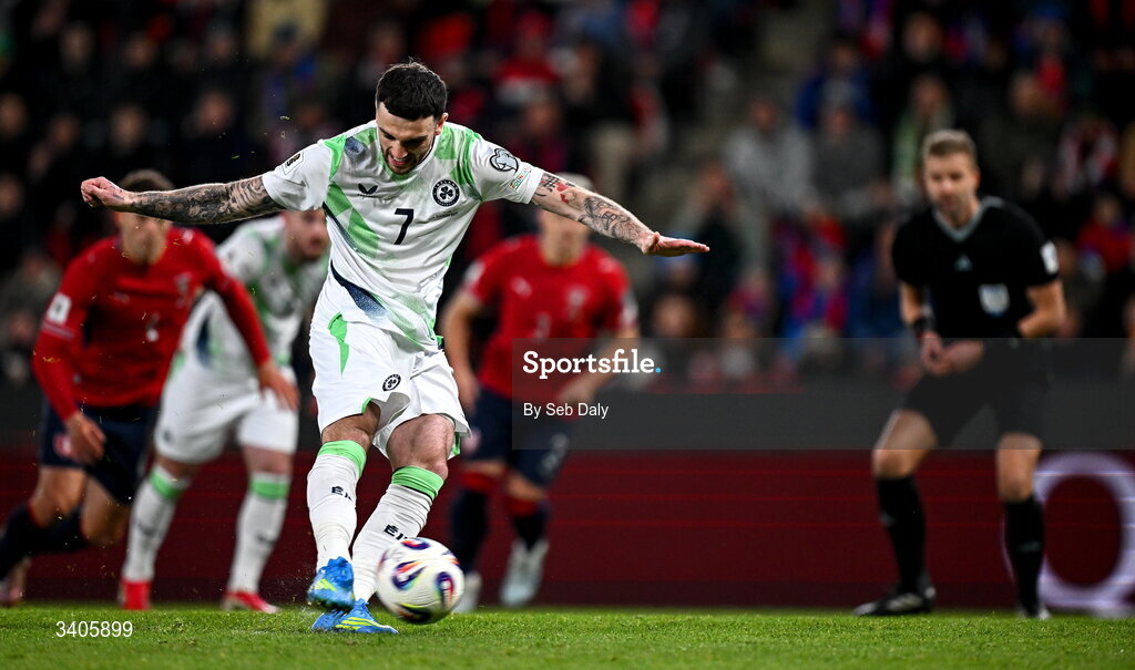 26 March 2026; Troy Parrott of Republic of Ireland shoots to score his side's first goal, a penalty, during the FIFA World Cup 2026 European Qualifiers play-off semi-final match between Czechia and Republic of Ireland at Fortuna Arena in Prague, Czechia. Photo by Seb Daly/Sportsfile