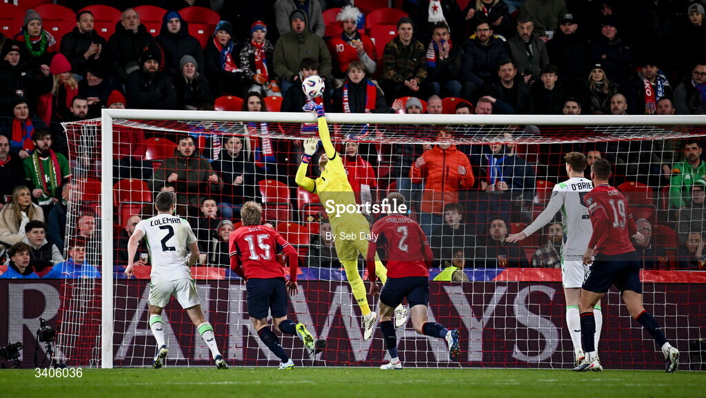 26 March 2026; Republic of Ireland goalkeeper Caoimhin Kelleher makes a save during the FIFA World Cup 2026 European Qualifiers play-off semi-final match between Czechia and Republic of Ireland at Fortuna Arena in Prague, Czechia. Photo by Seb Daly/Sportsfile