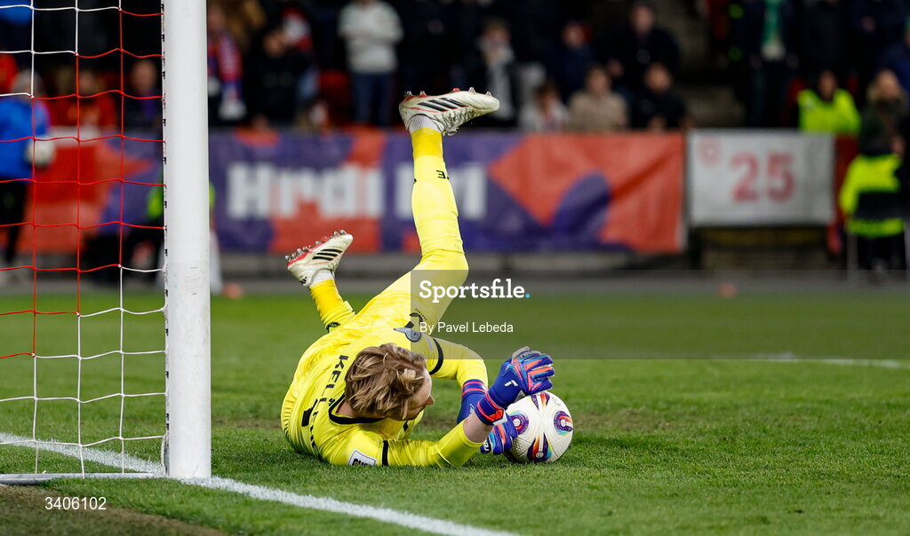 26 March 2026; Republic of Ireland goalkeeper Caoimhin Kelleher makes a save during the FIFA World Cup 2026 European Qualifiers play-off semi-final match between Czechia and Republic of Ireland at Fortuna Arena in Prague, Czechia. Photo by Pavel Lebeda/Sportsfile