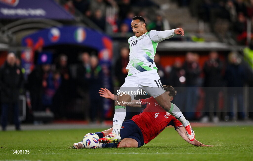 26 March 2026; Adam Idah of Republic of Ireland is tackled by Robin Hranác of Czechia during the FIFA World Cup 2026 European Qualifiers play-off semi-final match between Czechia and Republic of Ireland at Fortuna Arena in Prague, Czechia. Photo by Stephen McCarthy/Sportsfile