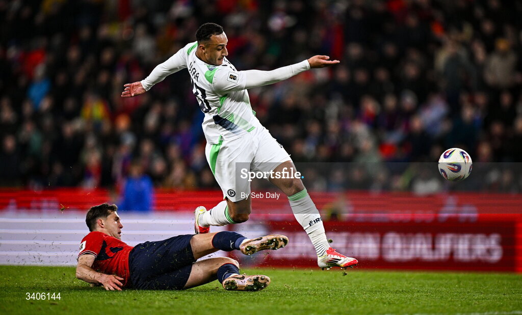 26 March 2026; Adam Idah of Republic of Ireland is tackled by Robin Hranác of Czechia during the FIFA World Cup 2026 European Qualifiers play-off semi-final match between Czechia and Republic of Ireland at Fortuna Arena in Prague, Czechia. Photo by Seb Daly/Sportsfile