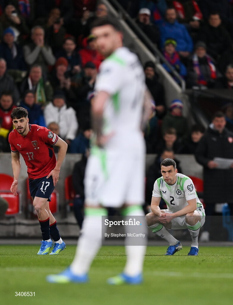 26 March 2026; Republic of Ireland's Seamus Coleman watches on as team-mate Troy Parrott prepares to take a penalty during the FIFA World Cup 2026 European Qualifiers play-off semi-final match between Czechia and Republic of Ireland at Fortuna Arena in Prague, Czechia. Photo by Stephen McCarthy/Sportsfile