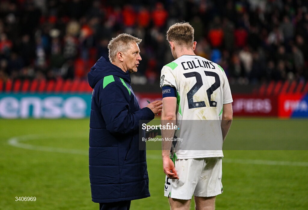 26 March 2026; Republic of Ireland head coach Heimir Hallgrimsson speaks to captain Nathan Collins before the penalty shootout following the FIFA World Cup 2026 European Qualifiers play-off semi-final match between Czechia and Republic of Ireland at Fortuna Arena in Prague, Czechia. Photo by Stephen McCarthy/Sportsfile
