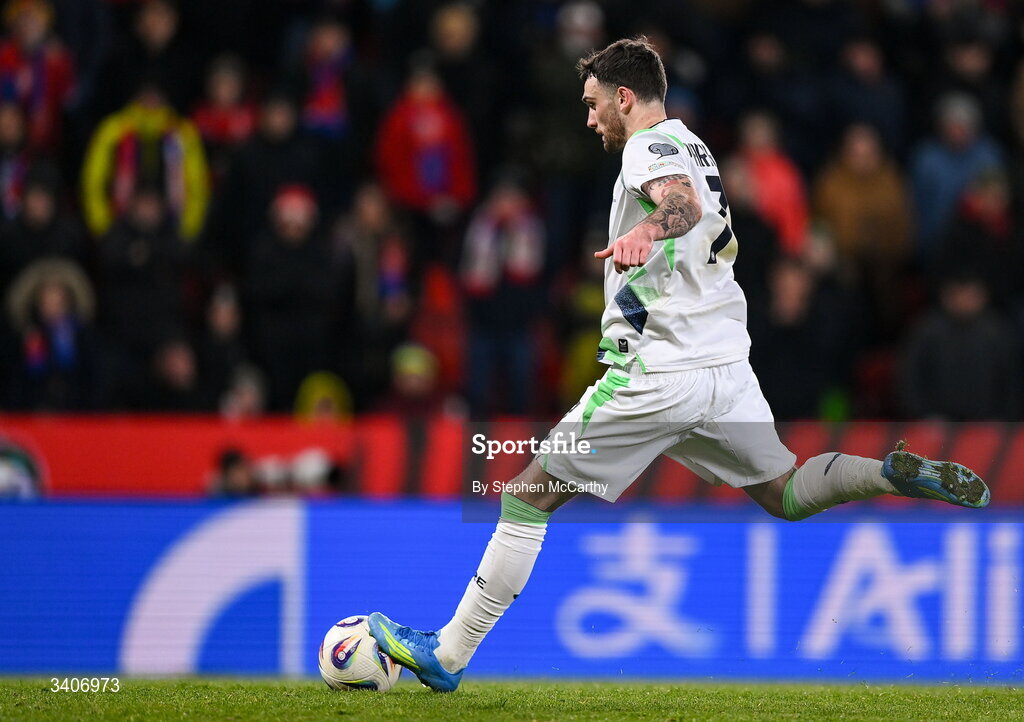 26 March 2026; Troy Parrott of Republic of Ireland scores his side's opening penalty during the penalty shootout of the FIFA World Cup 2026 European Qualifiers play-off semi-final match between Czechia and Republic of Ireland at Fortuna Arena in Prague, Czechia. Photo by Stephen McCarthy/Sportsfile