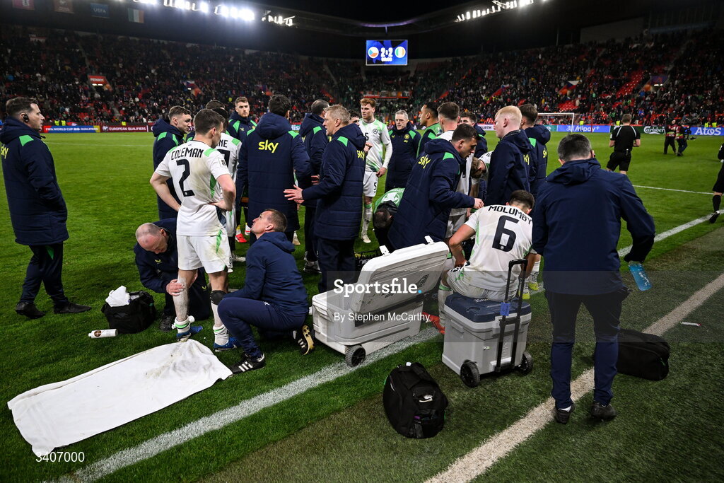 26 March 2026; Republic of Ireland players and staff before extra-time during the FIFA World Cup 2026 European Qualifiers play-off semi-final match between Czechia and Republic of Ireland at Fortuna Arena in Prague, Czechia. Photo by Stephen McCarthy/Sportsfile