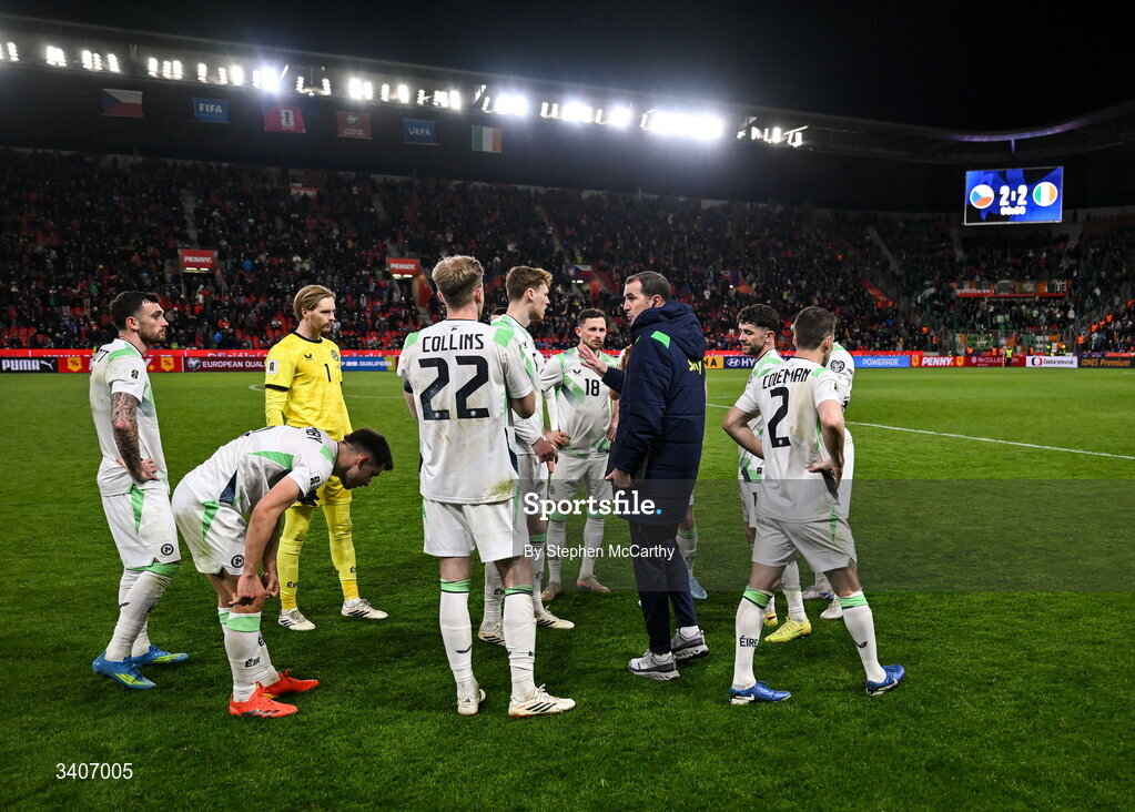 26 March 2026; Republic of Ireland assistant head coach John O'Shea speaks to players before extra-time during the FIFA World Cup 2026 European Qualifiers play-off semi-final match between Czechia and Republic of Ireland at Fortuna Arena in Prague, Czechia. Photo by Stephen McCarthy/Sportsfile