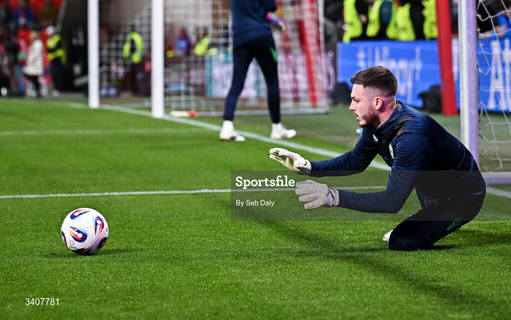 26 March 2026; Republic of Ireland goalkeeper Josh Keeley before the FIFA World Cup 2026 European Qualifiers play-off semi-final match between Czechia and Republic of Ireland at Fortuna Arena in Prague, Czechia. Photo by Seb Daly/Sportsfile