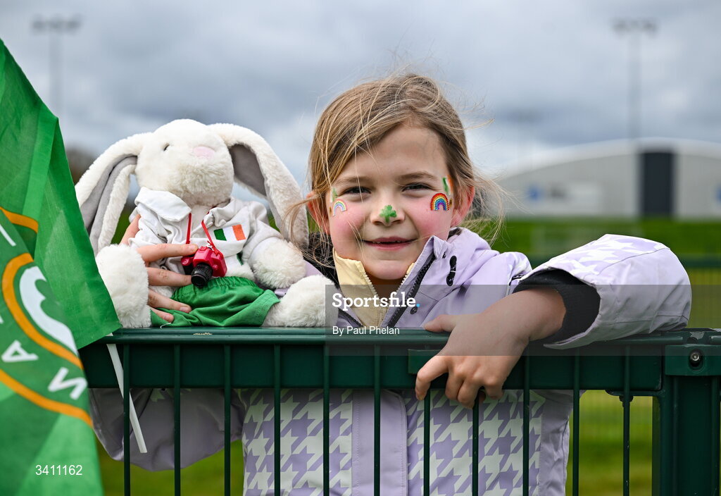 31 March 2026; Anna-Marie Boland supporting her sister Ruby Boland of Republic of Ireland before the Girls U16 international friendly match between Repubic of Ireland and Switzerland at the FAI National Training Centre in Abbotstown, Dublin. Photo by Paul Phelan/Sportsfile