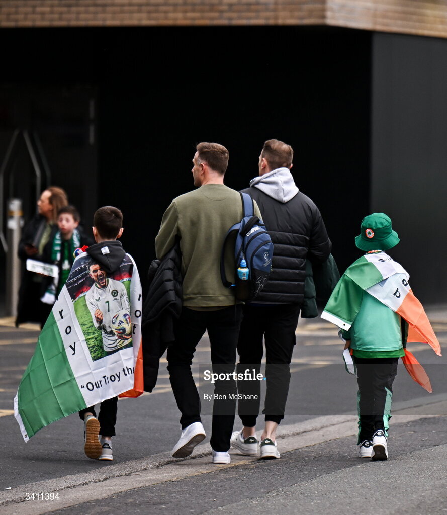 31 March 2026; Repiblic of Ireland supporters arrive before the international friendly match between Republic of Ireland and North Macedonia at Aviva Stadium in Dublin. Photo by Ben McShane/Sportsfile