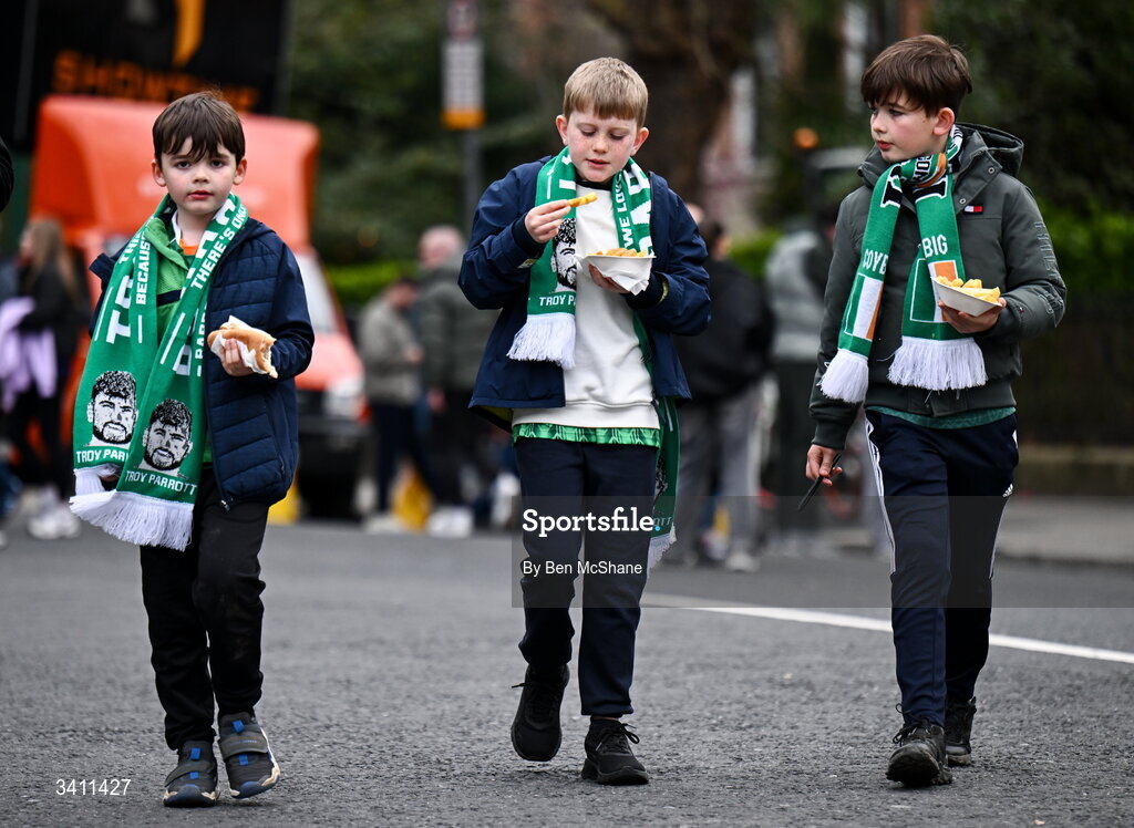 31 March 2026; Republic of Ireland supporters arrive before the international friendly match between Republic of Ireland and North Macedonia at Aviva Stadium in Dublin. Photo by Ben McShane/Sportsfile