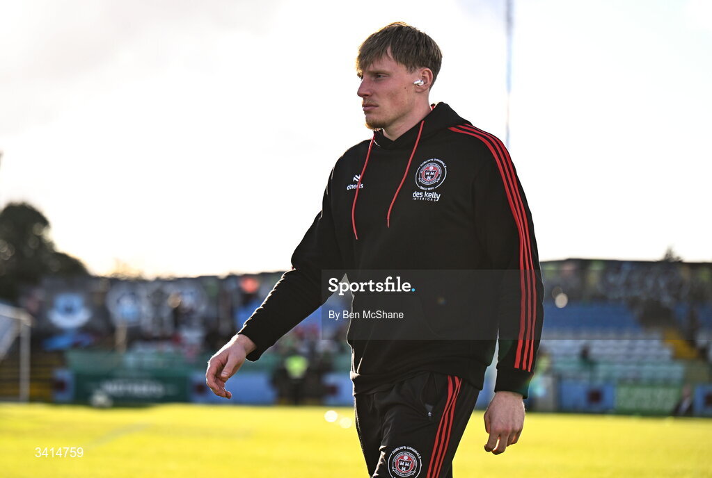 3 April 2026; Bohemians goalkeeper Paul Walters before the SSE Airtricity Men's Premier Division match between Drogheda United and Bohemians at Sullivan & Lambe Park in Drogheda, Louth. Photo by Ben McShane/Sportsfile