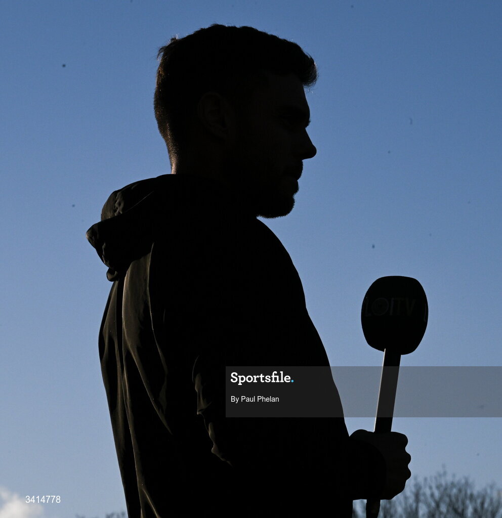 3 April 2026; A silhouette of Sligo Rovers manager John Russell before the SSE Airtricity Men's Premier Division match between St Patrick's Athletic and Sligo Rovers at Richmond Park in Dublin. Photo by Paul Phelan/Sportsfile