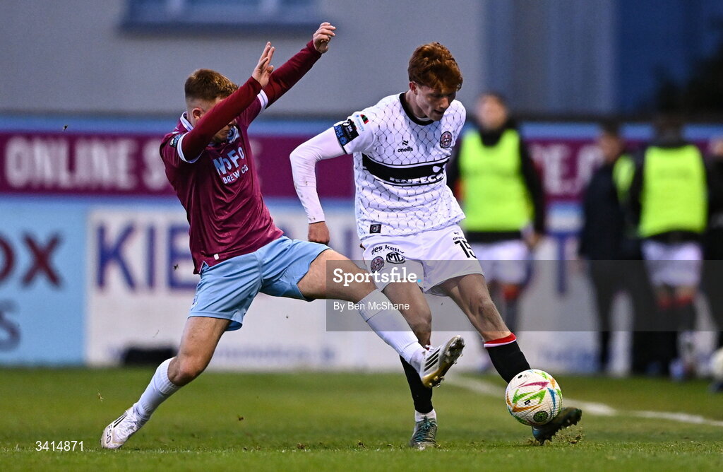 3 April 2026; Senan Mullen of Bohemians in action against Brendon Kavanagh of Drogheda United during the SSE Airtricity Men's Premier Division match between Drogheda United and Bohemians at Sullivan & Lambe Park in Drogheda, Louth. Photo by Ben McShane/Sportsfile