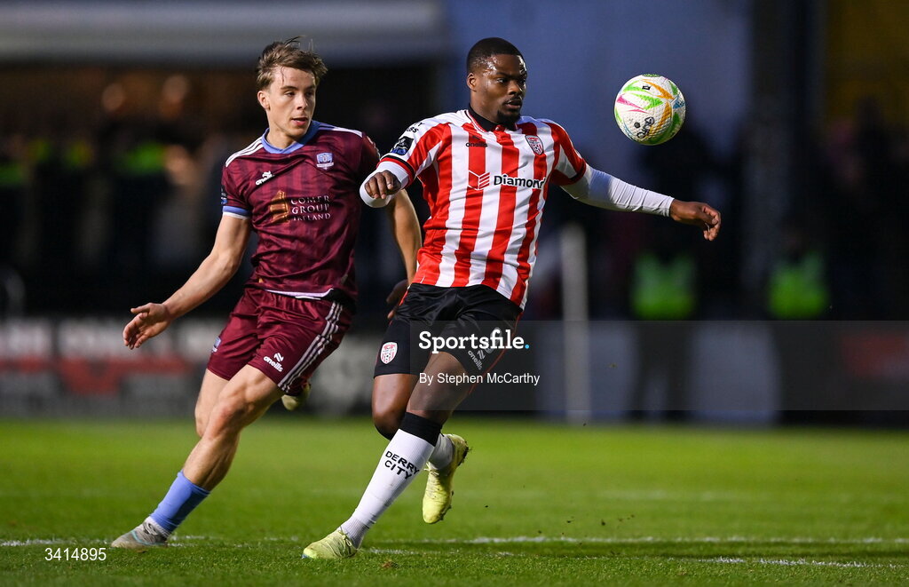 3 April 2026; Dipo Akinyemi of Derry City in action against Arthur Parker of Galway United during the SSE Airtricity Men's Premier Division match between Galway United and Derry City at Eamonn Deacy Park in Galway. Photo by Stephen McCarthy/Sportsfile