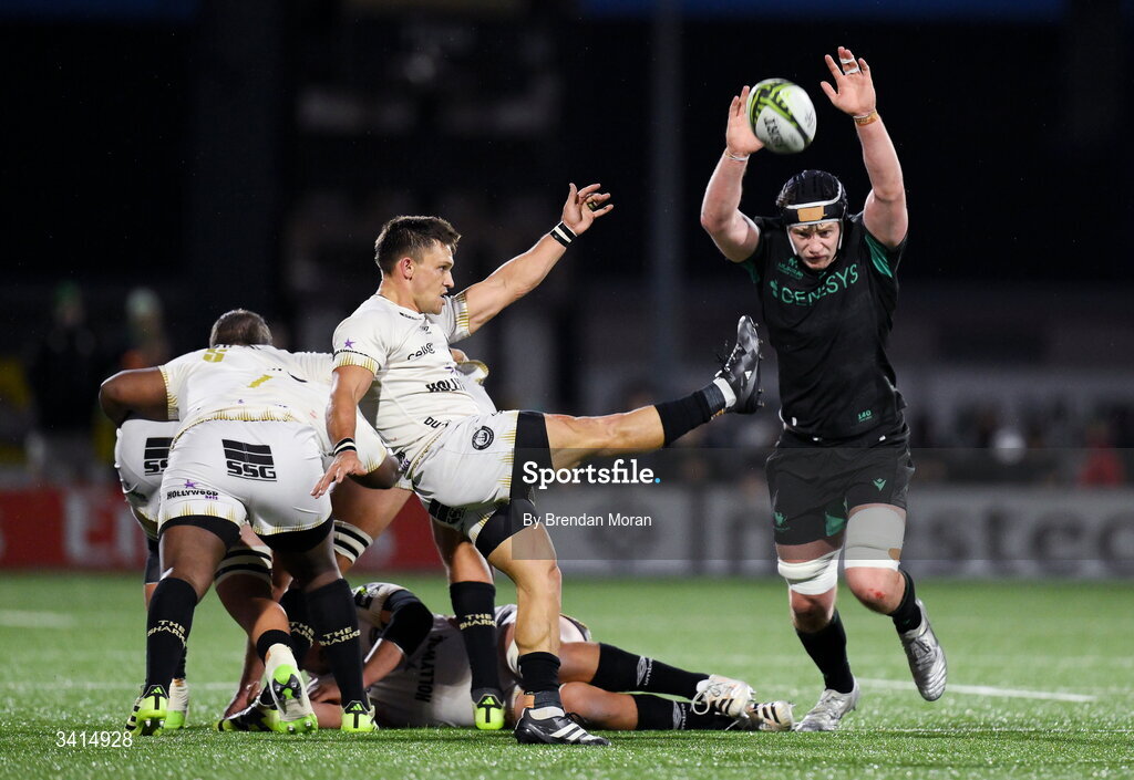 3 April 2026; Ross Braude of Hollywoodbets Sharks in action against Darragh Murray of Connacht during the EPCR Challenge Cup match between Connacht and Hollywoodbets Sharks at Dexcom Stadium in Galway. Photo by Brendan Moran/Sportsfile