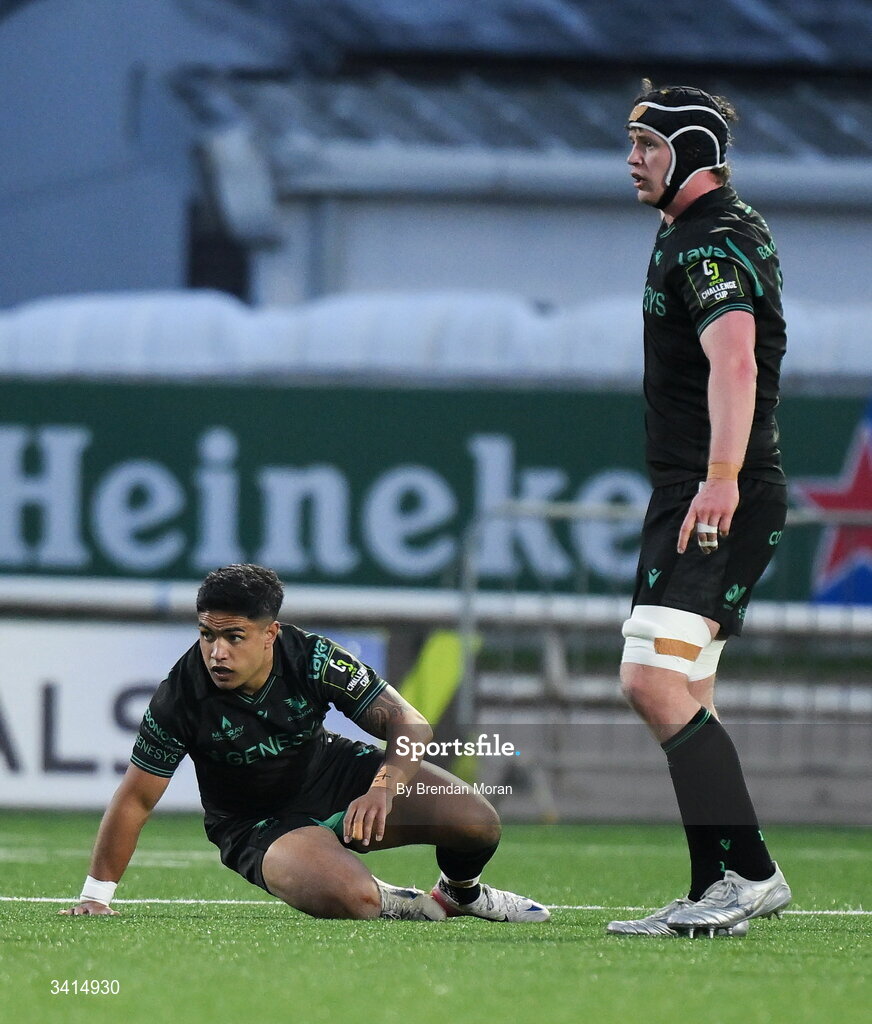 3 April 2026; Darragh Murray of Connacht signals for assistance for teammate Josh Ioane, left, during the EPCR Challenge Cup match between Connacht and Hollywoodbets Sharks at Dexcom Stadium in Galway. Photo by Brendan Moran/Sportsfile