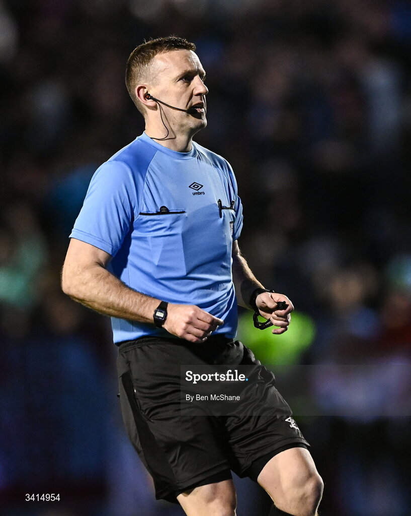 3 April 2026; Referee Paul Norton during the SSE Airtricity Men's Premier Division match between Drogheda United and Bohemians at Sullivan & Lambe Park in Drogheda, Louth. Photo by Ben McShane/Sportsfile