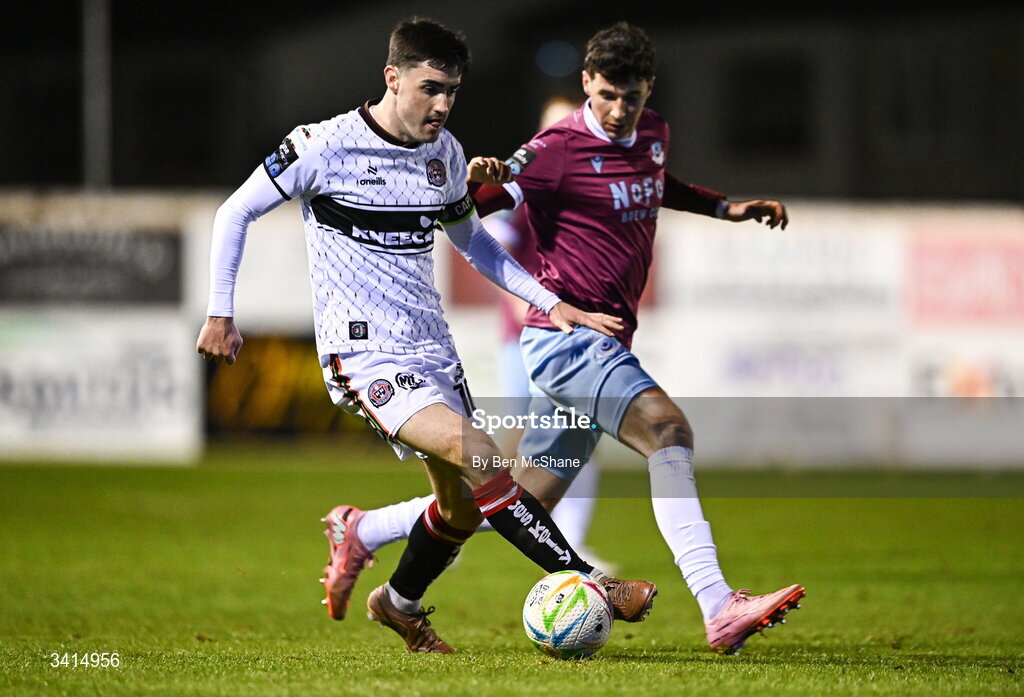 3 April 2026; Dawson Devoy of Bohemians in action against Ethan O'Brien of Drogheda United during the SSE Airtricity Men's Premier Division match between Drogheda United and Bohemians at Sullivan & Lambe Park in Drogheda, Louth. Photo by Ben McShane/Sportsfile