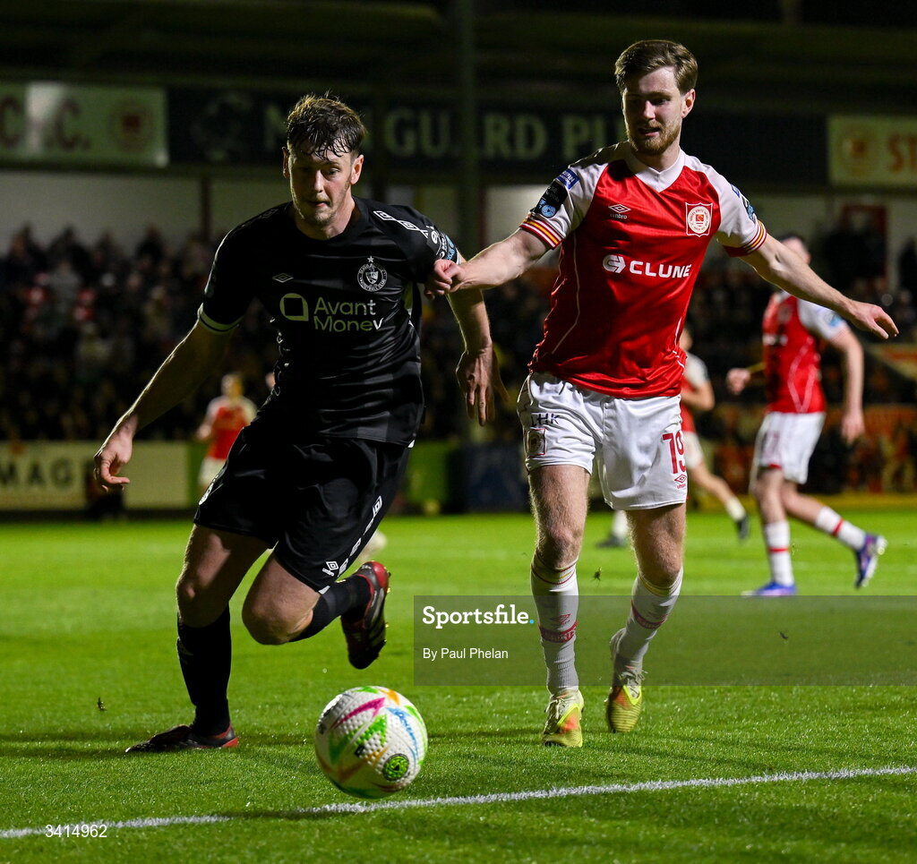 3 April 2026; Ollie Denham of Sligo Rovers in action against Barry Baggley of St Patrick's Athletic during the SSE Airtricity Men's Premier Division match between St Patrick's Athletic and Sligo Rovers at Richmond Park in Dublin. Photo by Paul Phelan/Sportsfile