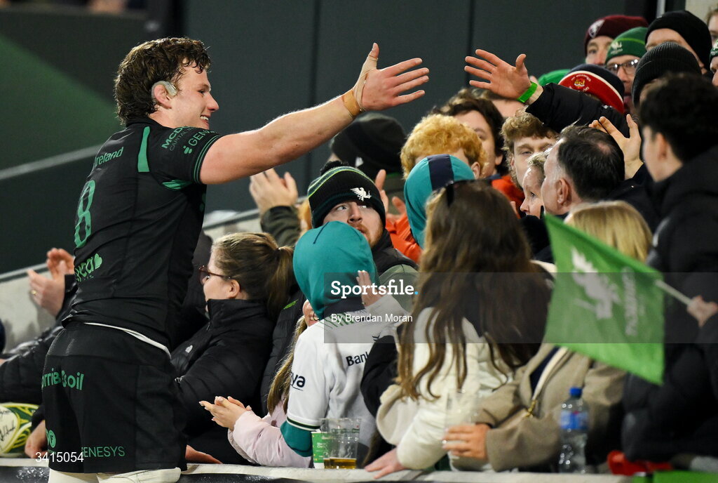 3 April 2026; Connacht captain Cian Prendergast celebrates with supporters after the EPCR Challenge Cup match between Connacht and Hollywoodbets Sharks at Dexcom Stadium in Galway. Photo by Brendan Moran/Sportsfile