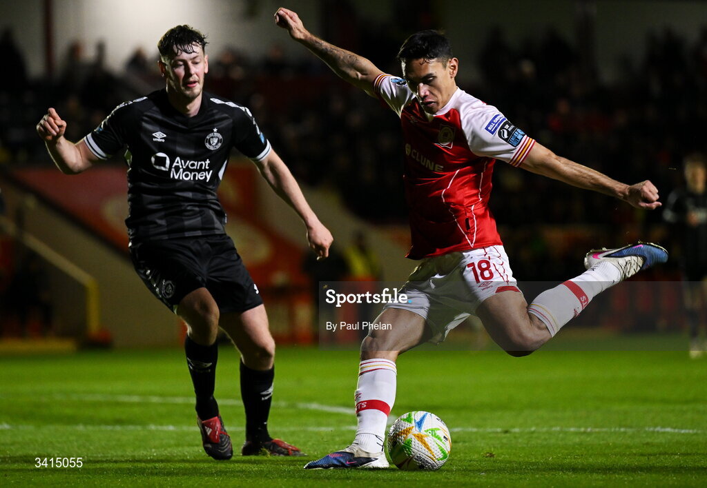 3 April 2026; Max Mata of St Patrick's Athletic takes a shot during the SSE Airtricity Men's Premier Division match between St Patrick's Athletic and Sligo Rovers at Richmond Park in Dublin. Photo by Paul Phelan/Sportsfile