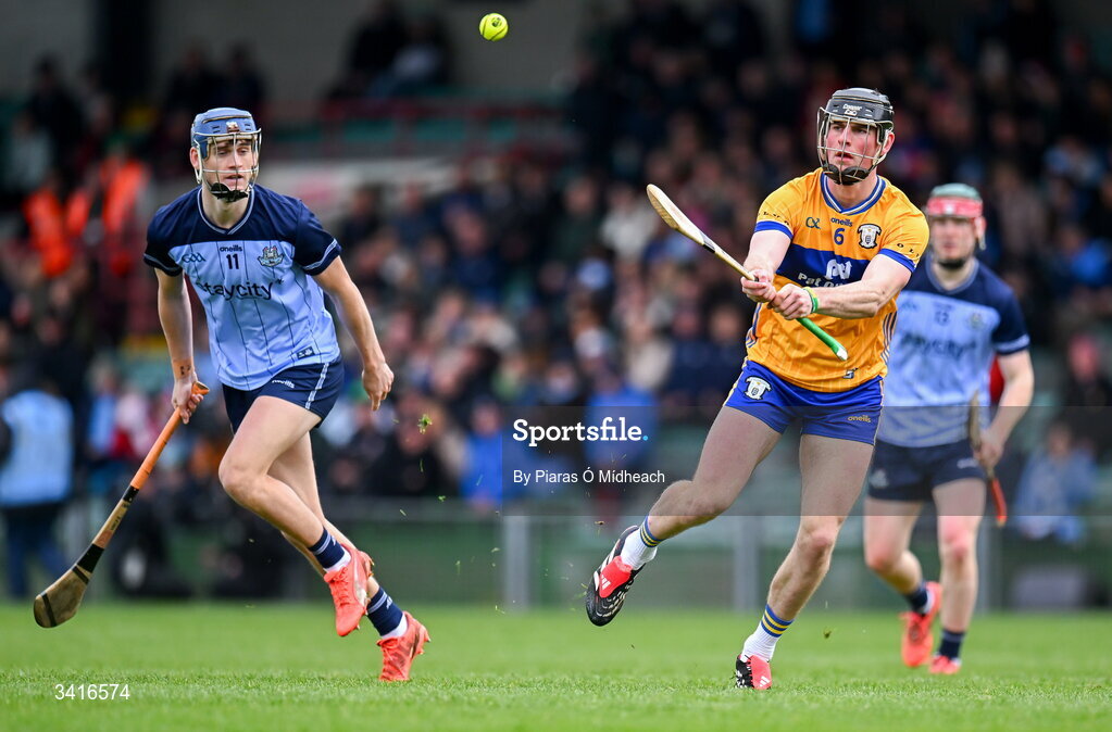 5 April 2026; Niall O'Farrell of Clare in action against Brian Hayes of Dublin during the Allianz Hurling League Division 1B final match between Clare and Dublin at TUS Gaelic Grounds in Limerick. Photo by Piaras Ó Mídheach/Sportsfile