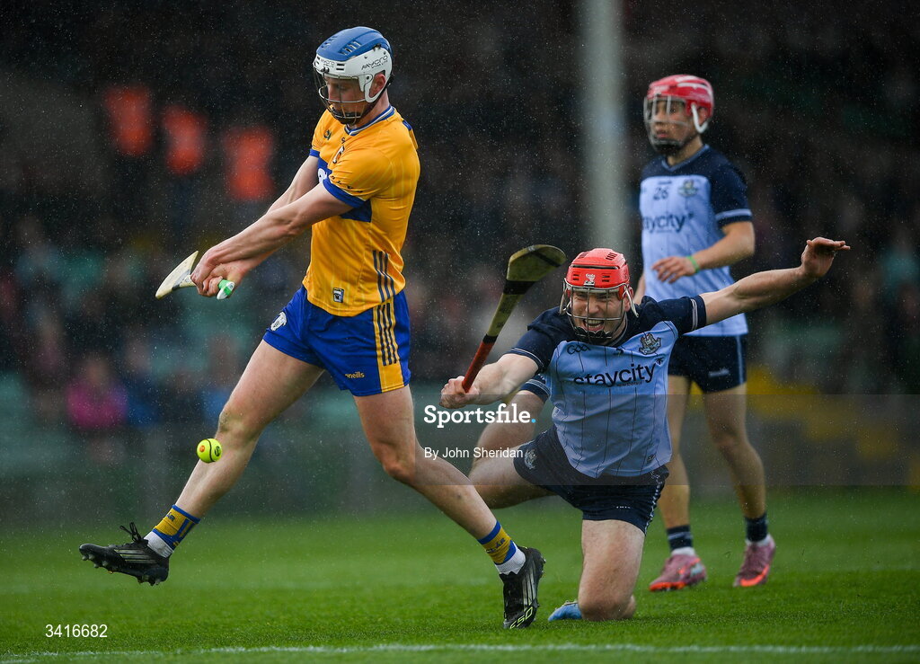 5 April 2026; Diarmuid Ryan of Clare in action against Paddy Smyth of Dublin during the Allianz Hurling League Division 1B final match between Clare and Dublin at TUS Gaelic Grounds in Limerick. Photo by John Sheridan/Sportsfile