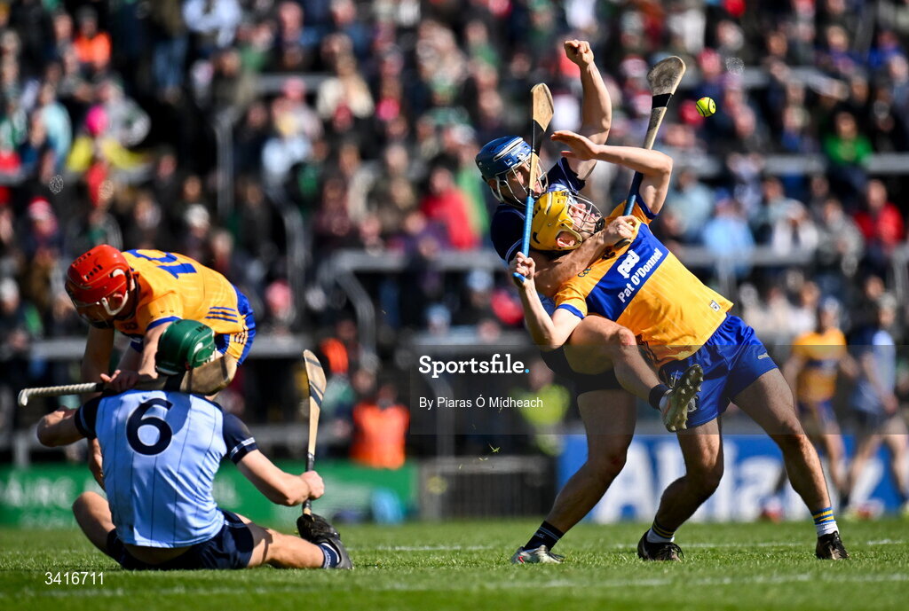 5 April 2026; Eoghan O'Donnell of Dublin and Shane Meehan of Clare battle for possession during the Allianz Hurling League Division 1B final match between Clare and Dublin at TUS Gaelic Grounds in Limerick. Photo by Piaras Ó Mídheach/Sportsfile