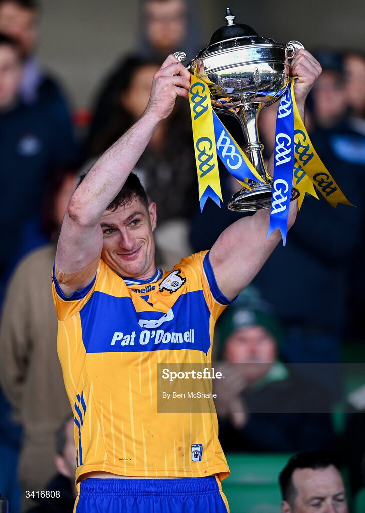 5 April 2026; Clare captain Conor Cleary lifts the cup after the Allianz Hurling League Division 1B final match between Clare and Dublin at TUS Gaelic Grounds in Limerick. Photo by Ben McShane/Sportsfile
