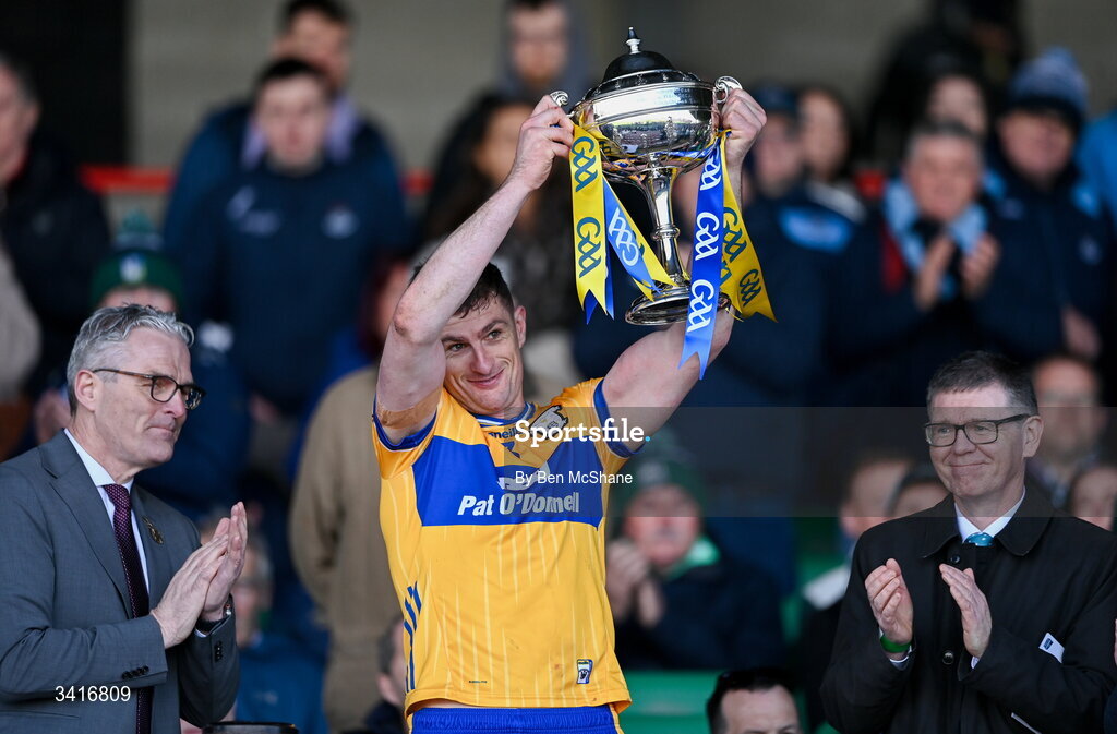 5 April 2026; Clare captain Conor Cleary lifts the cup after the Allianz Hurling League Division 1B final match between Clare and Dublin at TUS Gaelic Grounds in Limerick. Photo by Ben McShane/Sportsfile