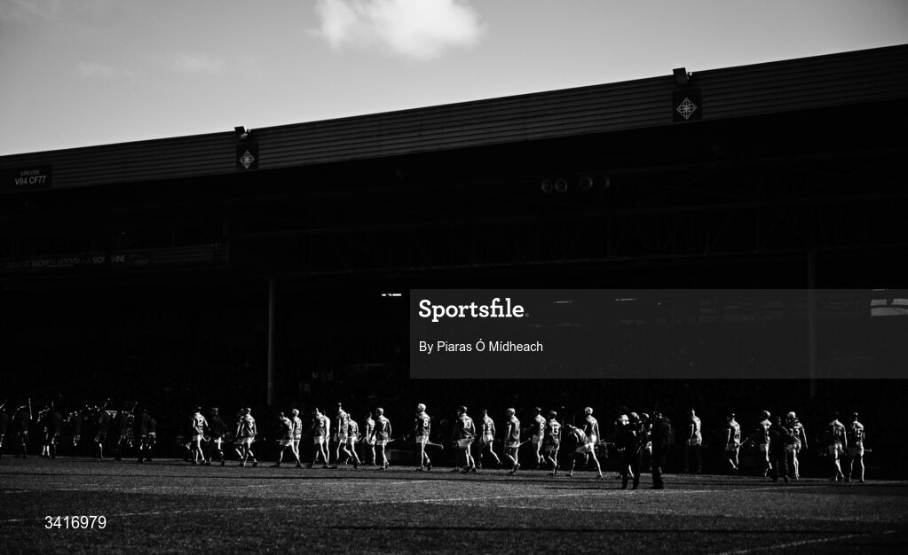 5 April 2026; (EDITORS NOTE: Image has been shot in black and white. Colour version not available.) Both teams in the parade before the Allianz Hurling League Division 1A final match between Limerick and Cork at TUS Gaelic Grounds in Limerick. Photo by Piaras Ó Mídheach/Sportsfile