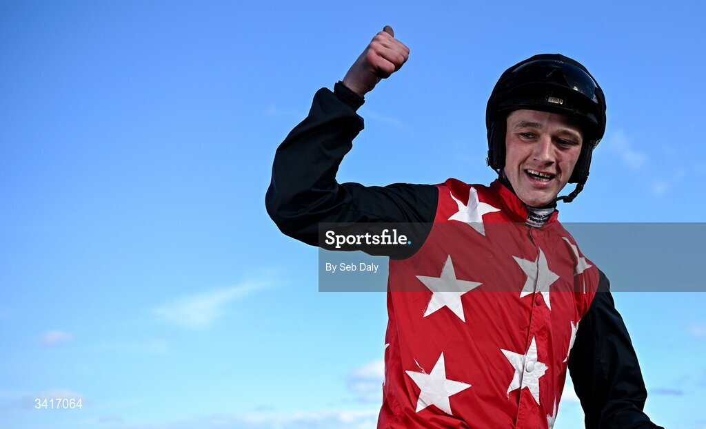 5 April 2026; Jockey Cian Quirke after winning the WillowWarm Gold Cup on Fleur In The Park during day two of the Fairyhouse Easter Festival at Fairyhouse Racecourse in Ratoath, Meath. Photo by Seb Daly/Sportsfile