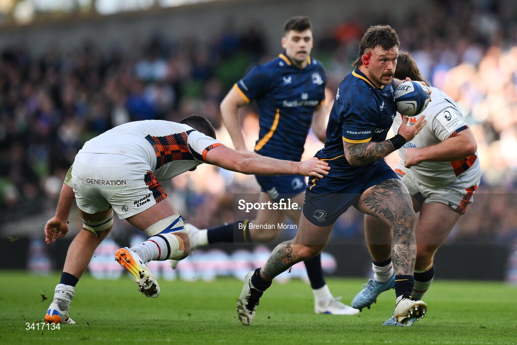 5 April 2026; Andrew Porter of Leinster breaks clear of a tackle of Marshall Sykes of Edinburgh during the Investec Champions Cup match between Leinster and Edinburgh at the Aviva Stadium in Dublin. Photo by Brendan Moran/Sportsfile
