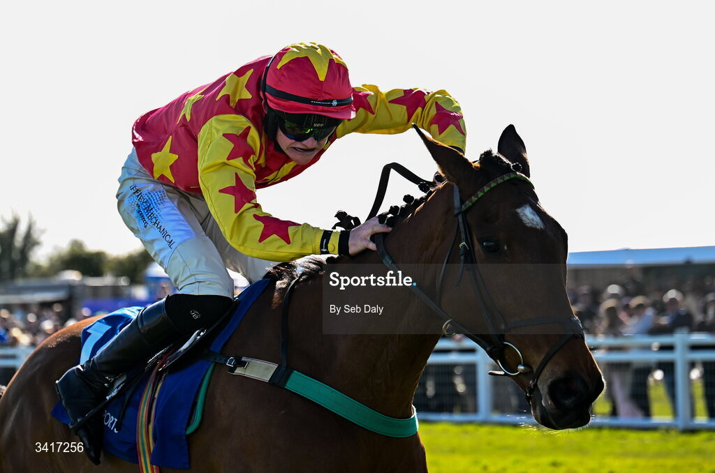 5 April 2026; Moudan, with Eoghan Finegan up, during the BOYLE Sports Novice Handicap Steeplechase on day two of the Fairyhouse Easter Festival at Fairyhouse Racecourse in Ratoath, Meath. Photo by Seb Daly/Sportsfile