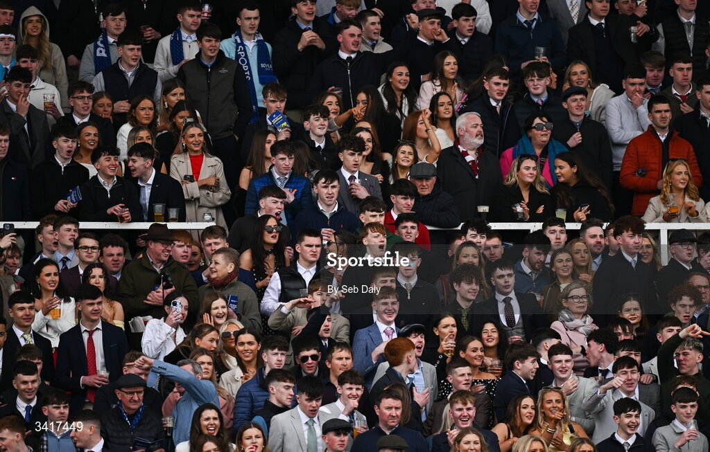 6 April 2026; Spectators watch the action during the Farmhouse Foods Novice Handicap Hurdle on day three of the Fairyhouse Easter Festival at Fairyhouse Racecourse in Ratoath, Meath. Photo by Seb Daly/Sportsfile