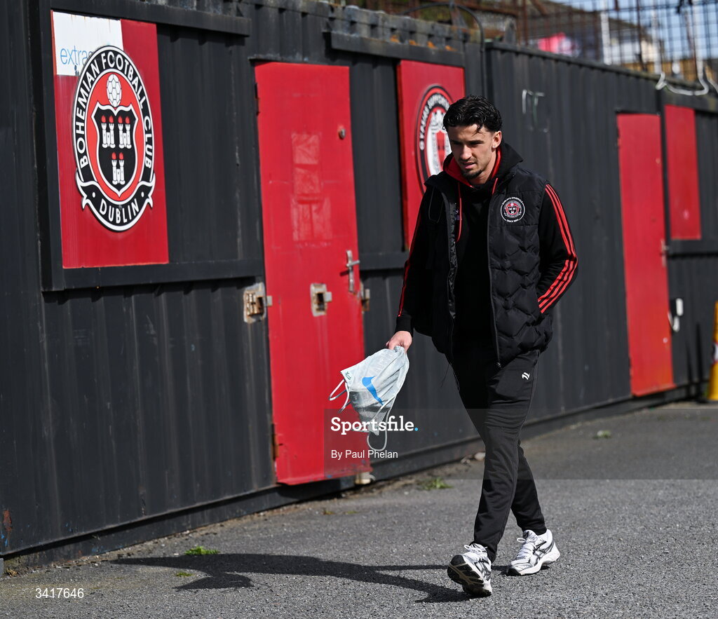 6 April 2026; Connor Parsons of Bohemians arrives before the SSE Airtricity Men's Premier Division match between Bohemians and Waterford at Dalymount Park in Dublin. Photo by Paul Phelan/Sportsfile
