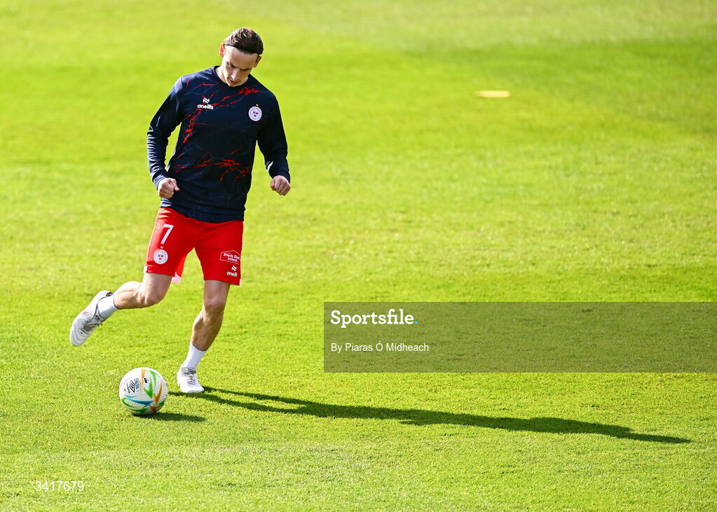 6 April 2026; Harry Wood of Shelbourne before the SSE Airtricity Men's Premier Division match between Shamrock Rovers and Shelbourne at Tallaght Stadium in Dublin. Photo by Piaras Ó Mídheach/Sportsfile