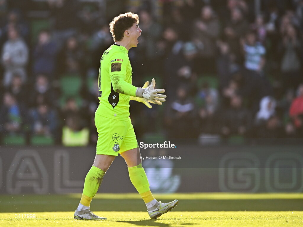 6 April 2026; Shamrock Rovers goalkeeper Ed McGinty celebrates his side's third goal, scored by team-mate Graham Burke, during the SSE Airtricity Men's Premier Division match between Shamrock Rovers and Shelbourne at Tallaght Stadium in Dublin. Photo by Piaras Ó Mídheach/Sportsfile