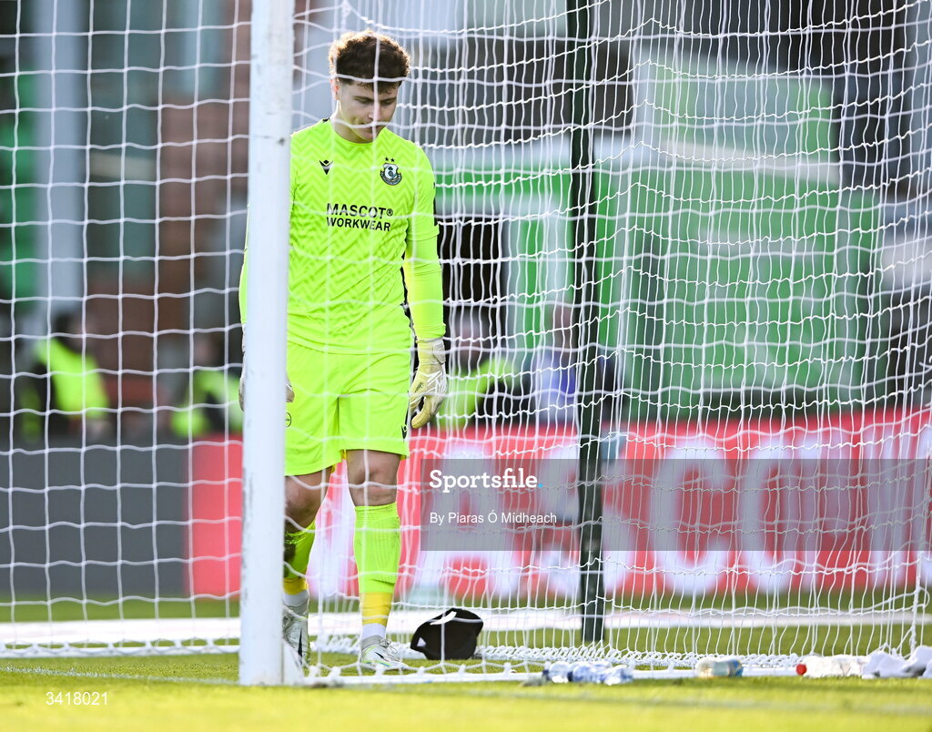 6 April 2026; Shamrock Rovers goalkeeper Ed McGinty reacts after Jack Henry-Francis scored Shelbourne's second goal during the SSE Airtricity Men's Premier Division match between Shamrock Rovers and Shelbourne at Tallaght Stadium in Dublin. Photo by Piaras Ó Mídheach/Sportsfile