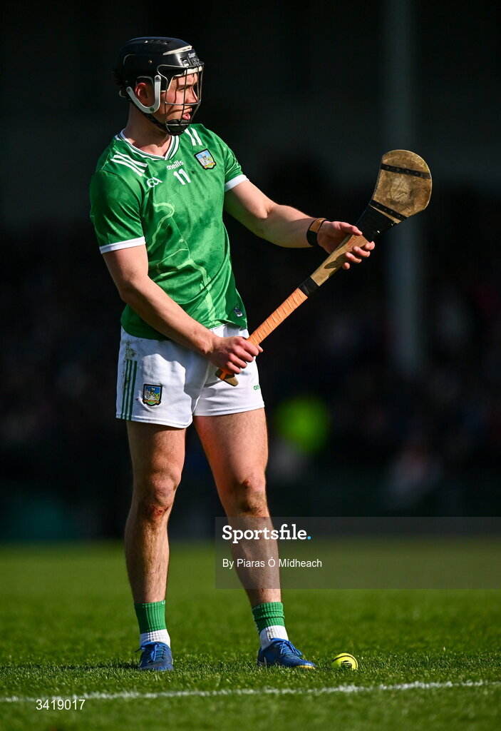 5 April 2026; Aidan O'Connor of Limerick prepares to take a free during the Allianz Hurling League Division 1A final match between Limerick and Cork at TUS Gaelic Grounds in Limerick. Photo by Piaras Ó Mídheach/Sportsfile