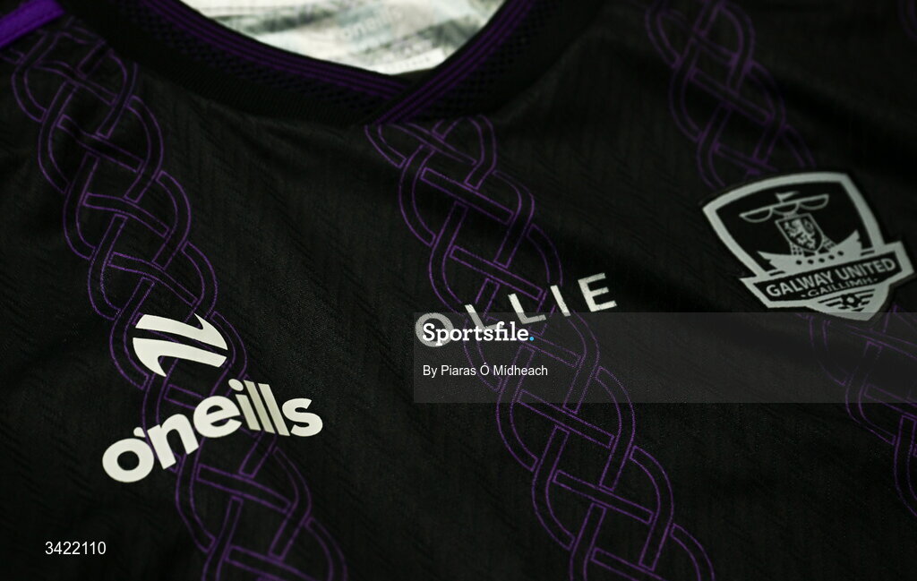 10 April 2026; A general view of Galway United jersey, their third kit in tribute to the late Ollie Horgan, former Galway United assistant manager, before the SSE Airtricity Men's Premier Division match between Galway United and Shelbourne at Eamonn Deacy Park in Galway. Photo by Piaras Ó Mídheach/Sportsfile