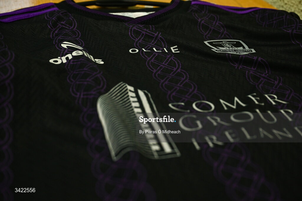 10 April 2026; A general view of Galway United jersey, their third kit in tribute to the late Ollie Horgan, former Galway United assistant manager, before the SSE Airtricity Men's Premier Division match between Galway United and Shelbourne at Eamonn Deacy Park in Galway. Photo by Piaras Ó Mídheach/Sportsfile