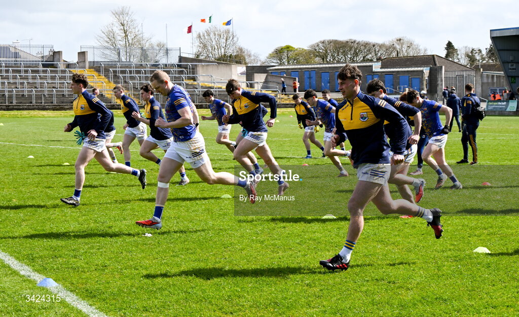 12 April 2026; Longford players go through a warm up routine in advance of the Leinster GAA Football Senior Championship Round 1 match between Longford and Westmeath at Glennon Bros Pearse Park in Longford. Photo by Ray McManus/Sportsfile