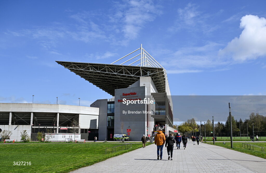 12 April 2026; Supporters make their way to the stadium before the Munster GAA Football Senior Championship quarter-final match between Cork and Limerick at SuperValu Páirc Uí Chaoimh in Cork. Photo by Brendan Moran/Sportsfile