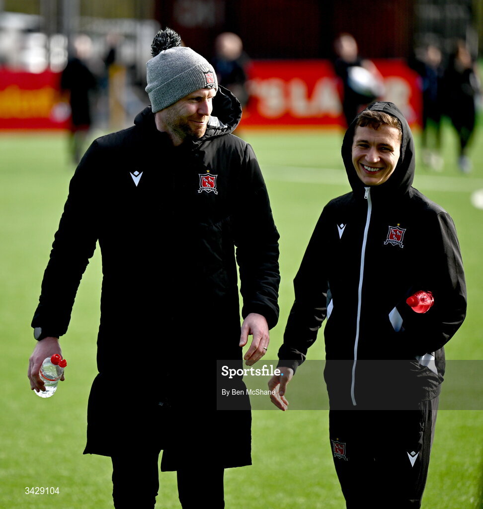 17 April 2026; Dundalk manager Ciaran Kilduff, left, with Tyreke Wilson of Dundalk before before the SSE Airtricity Men's Premier Division match between Dundalk and Galway United at Oriel Park in Dundalk, Louth. Photo by Ben McShane/Sportsfile