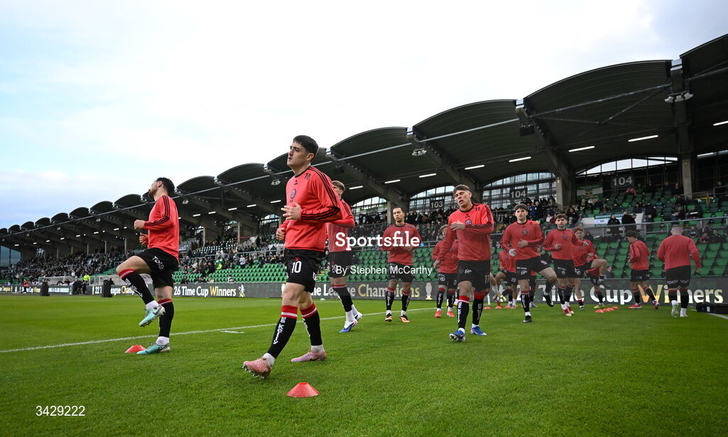 17 April 2026; Dawson Devoy and Bohemians team-mates warm up before the SSE Airtricity Men's Premier Division match between Shamrock Rovers and Bohemians at Tallaght Stadium in Dublin. Photo by Stephen McCarthy/Sportsfile