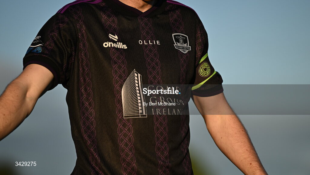 17 April 2026; A view of Galway United's third kit, a tribute to the late Ollie Horgan, before the SSE Airtricity Men's Premier Division match between Dundalk and Galway United at Oriel Park in Dundalk, Louth. Photo by Ben McShane/Sportsfile