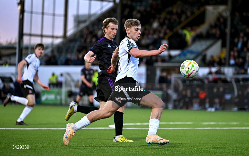 17 April 2026; Ronan Teahan of Dundalk in action against David Hurley of Galway United during the SSE Airtricity Men's Premier Division match between Dundalk and Galway United at Oriel Park in Dundalk, Louth. Photo by Ben McShane/Sportsfile