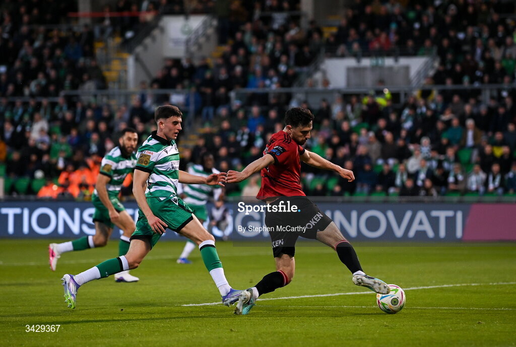 17 April 2026; Jordan Flores of Bohemians in action against John O'Sullivan of Shamrock Rovers during the SSE Airtricity Men's Premier Division match between Shamrock Rovers and Bohemians at Tallaght Stadium in Dublin. Photo by Stephen McCarthy/Sportsfile