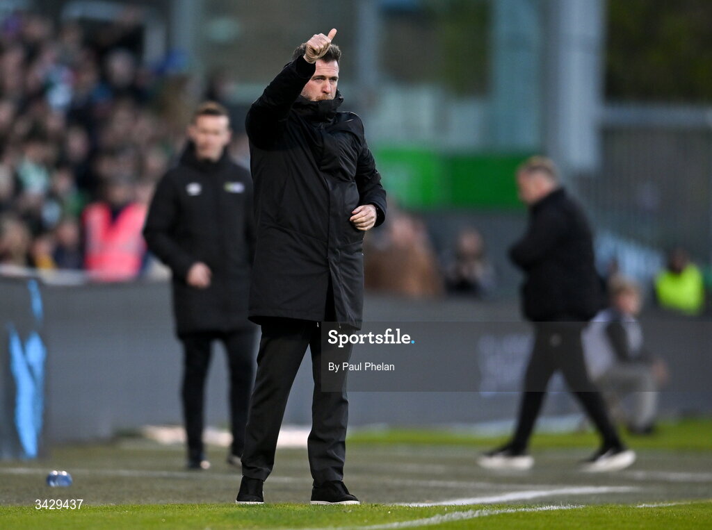 17 April 2026; Shamrock Rovers manager Stephen Bradley gives a thumbs up during the SSE Airtricity Men's Premier Division match between Shamrock Rovers and Bohemians at Tallaght Stadium in Dublin. Photo by Paul Phelan/Sportsfile